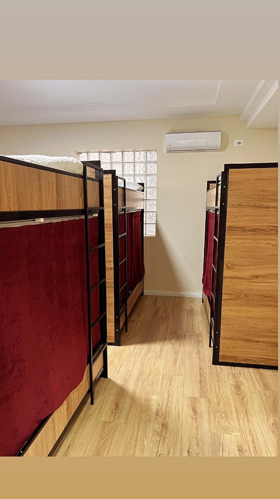 טיראנה Hostel Chilli מראה חיצוני תמונה